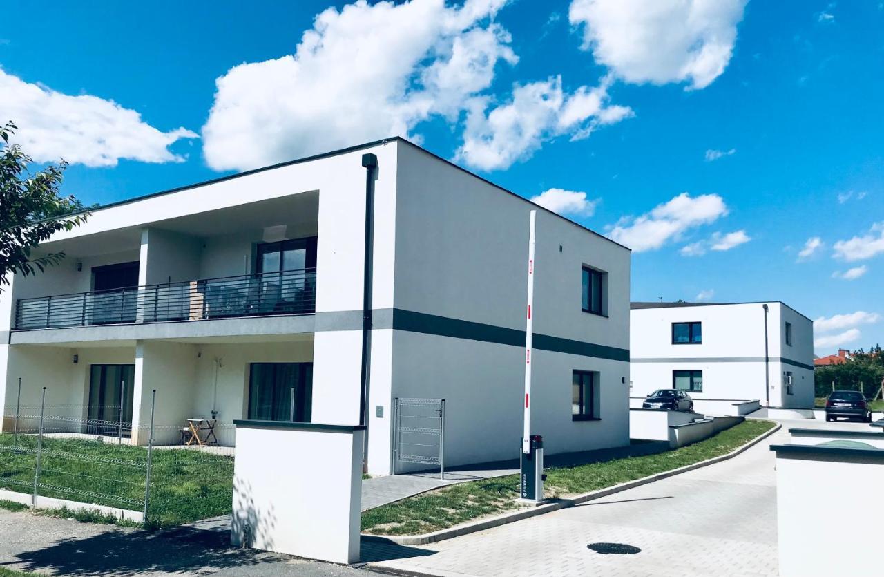 Apartman 001 Buk Ngoại thất bức ảnh
